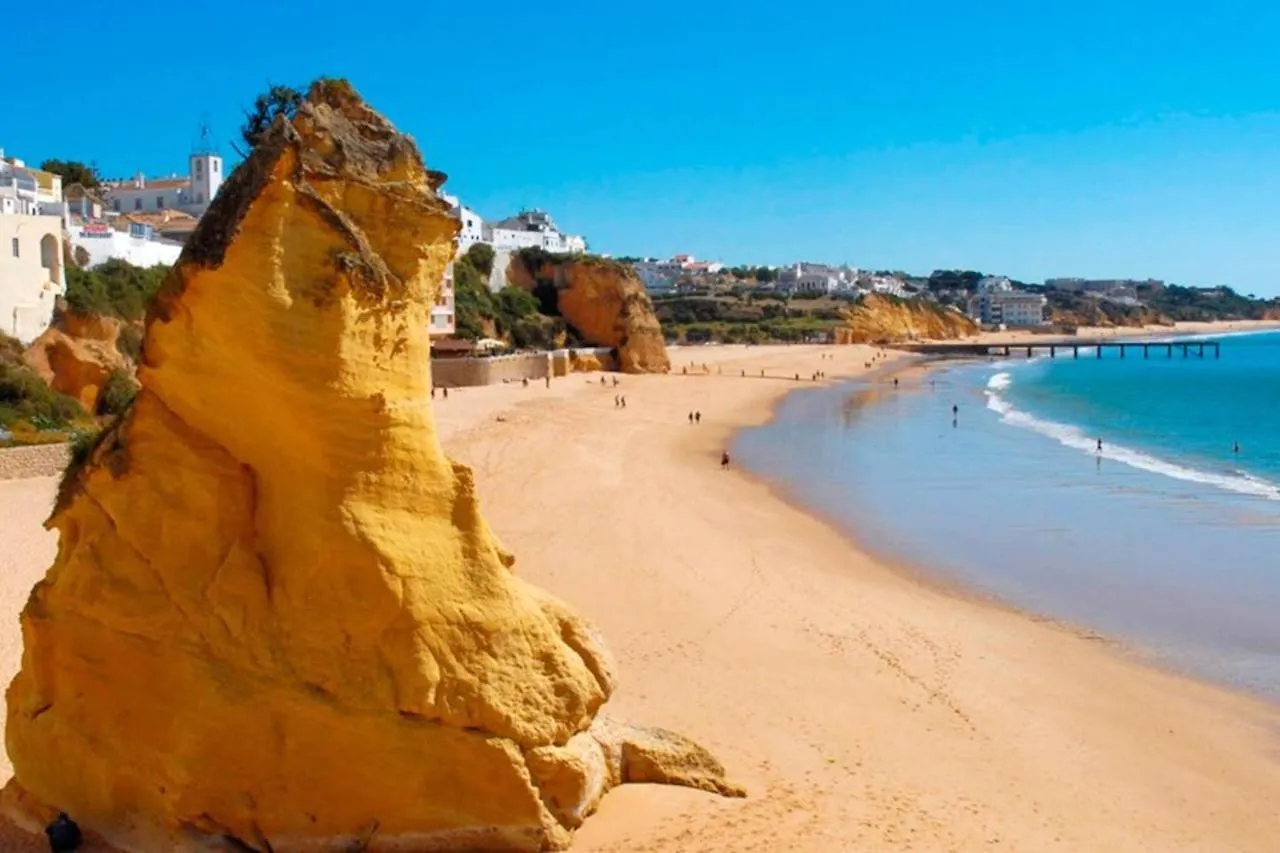 One Bedroom Appartement With Sea View Shared Pool And Balcony At Albufeira 1 Km Away From The Beach